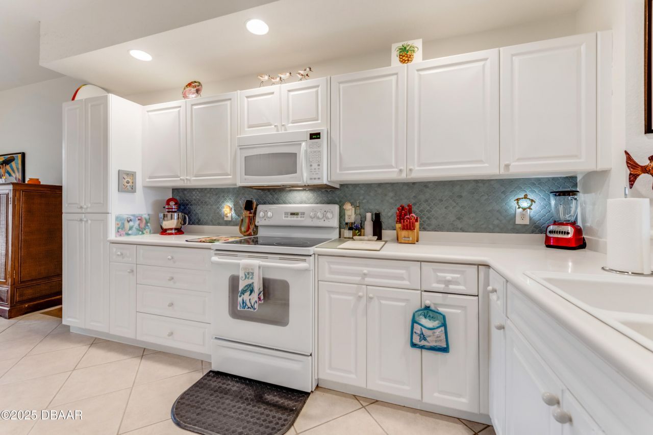 250 Minorca Beach Way, Unit 203, New Smyrna Beach, FL 32169 Photo