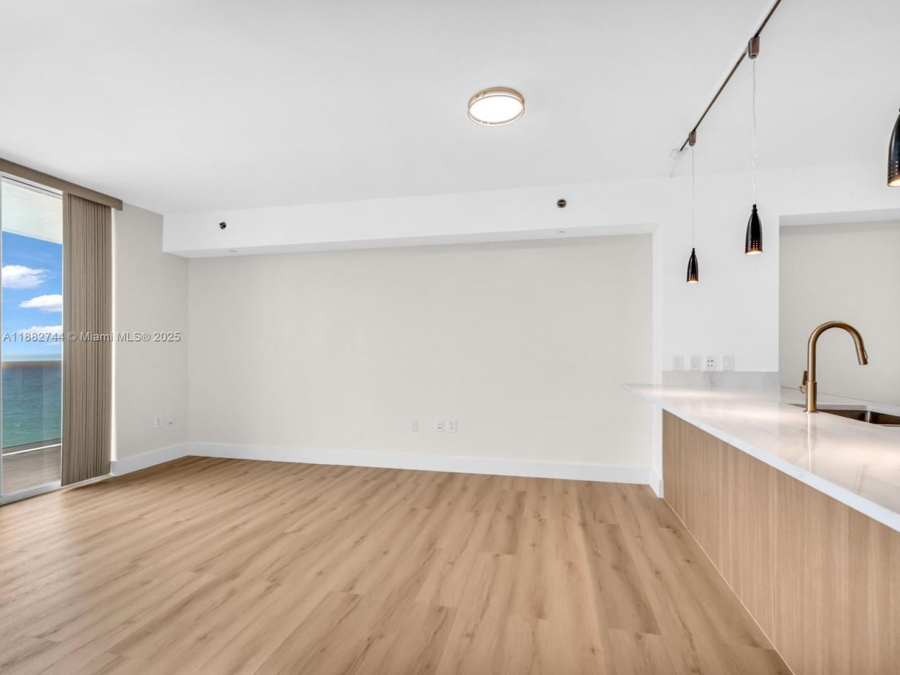 1830 S Ocean Dr, Unit 4312, Hallandale Beach, FL 33009 Photo