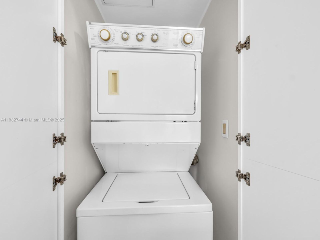 1830 S Ocean Dr, Unit 4312, Hallandale Beach, FL 33009 Photo