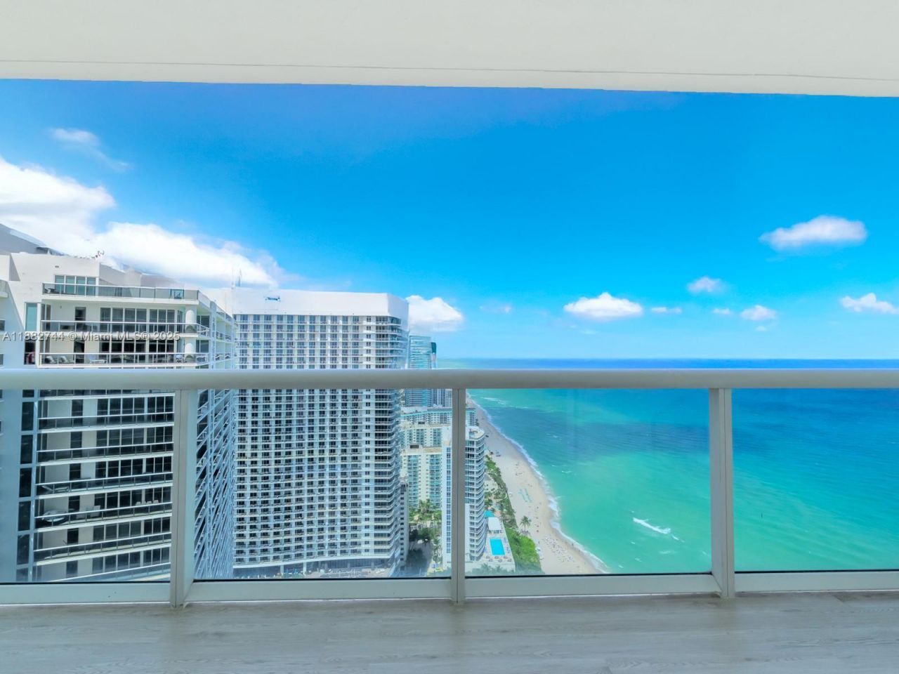 1830 S Ocean Dr, Unit 4312, Hallandale Beach, FL 33009 Photo