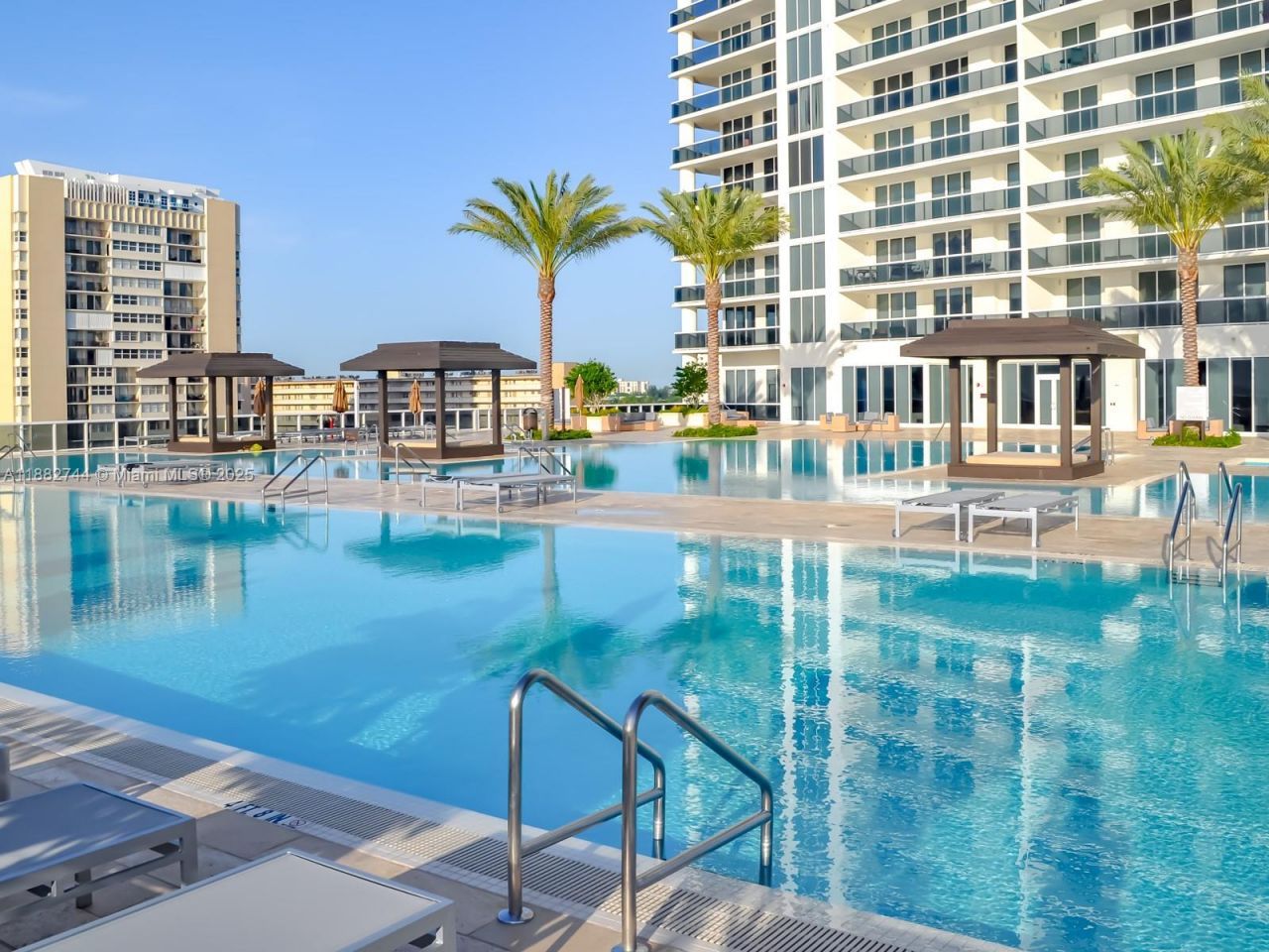 1830 S Ocean Dr, Unit 4312, Hallandale Beach, FL 33009 Photo