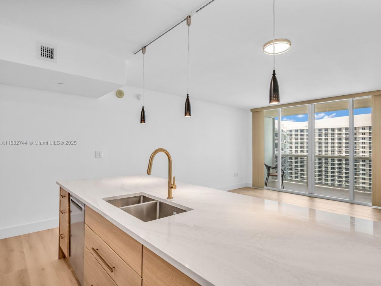 1830 S Ocean Dr, Unit 4312, Hallandale Beach, FL 33009 Photo