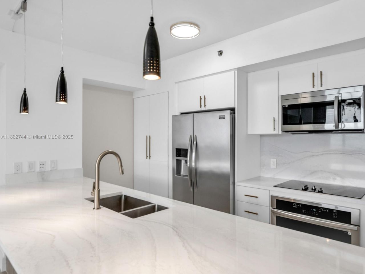 1830 S Ocean Dr, Unit 4312, Hallandale Beach, FL 33009 Photo