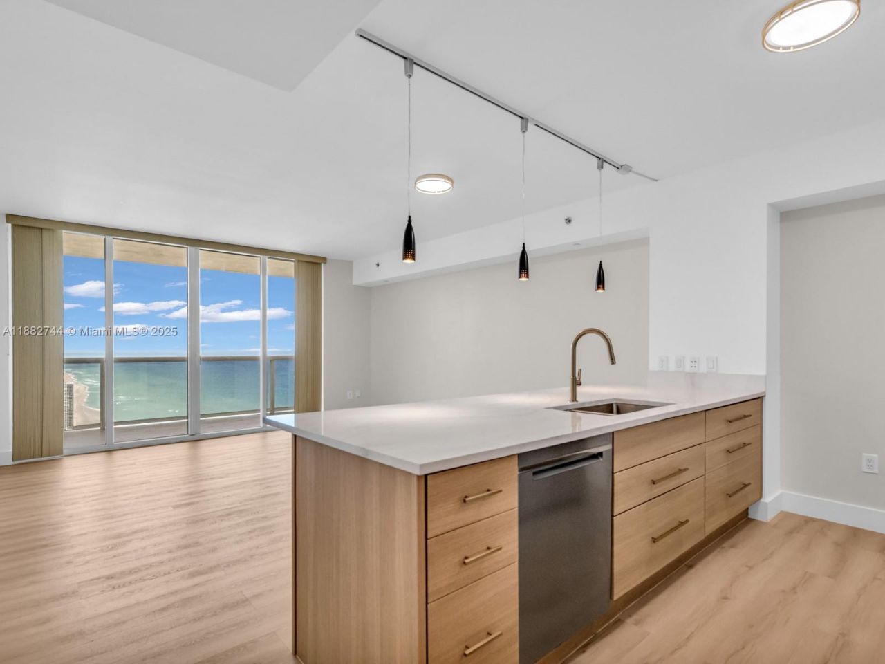 1830 S Ocean Dr, Unit 4312, Hallandale Beach, FL 33009 Photo