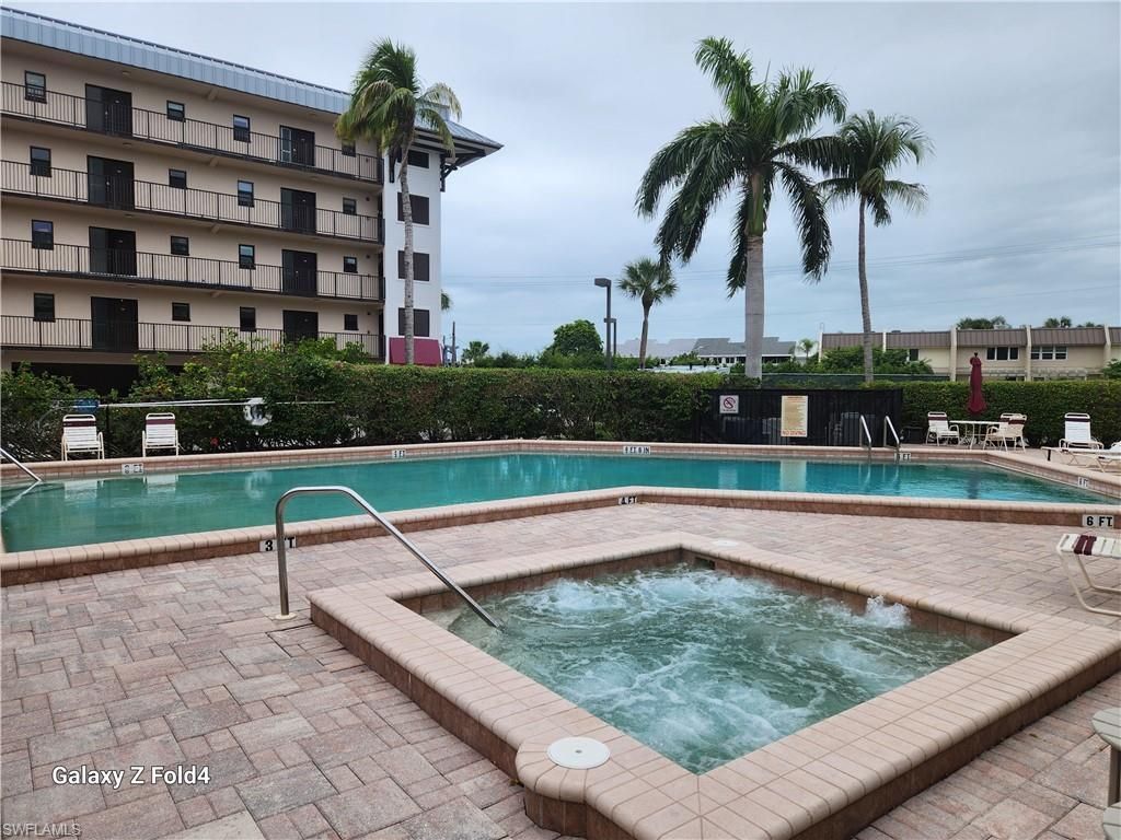 805 River Point Dr, Unit C-307, Naples, FL 34102 Photo