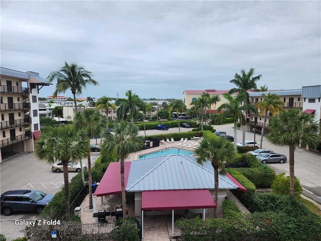 805 River Point Dr, Unit C-307, Naples, FL 34102 Photo