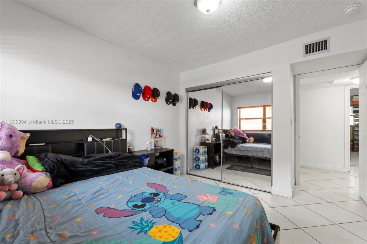 1800 W 54th St, Unit 109, Hialeah, FL 33012 Photo