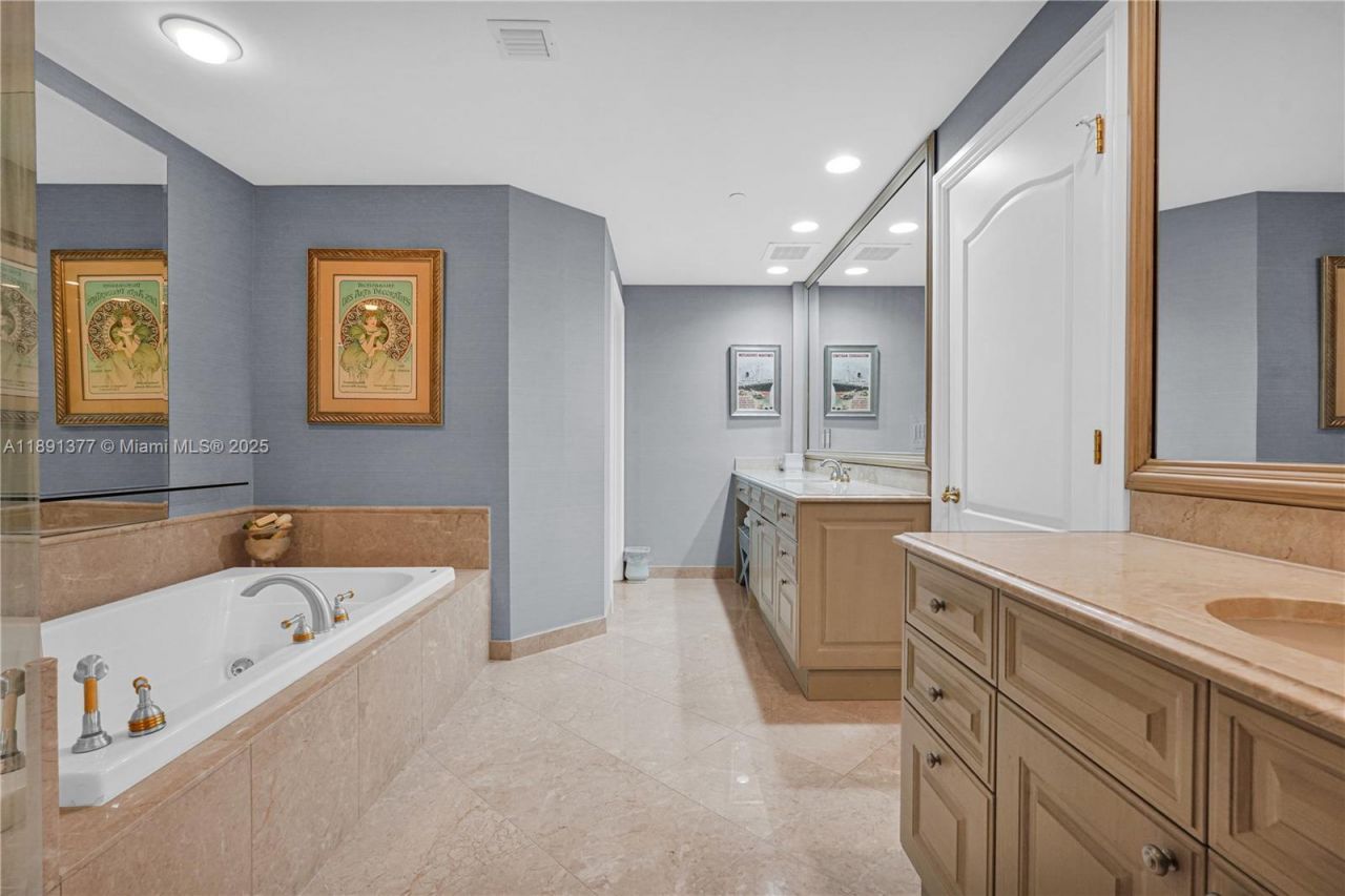 3501 N Ocean Drive, Unit PH7, Hollywood, FL 33019 Photo