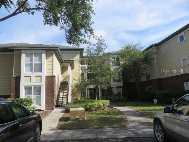 4115 Chatham Oak Court, Unit 211, Tampa, FL 33624 Main Photo