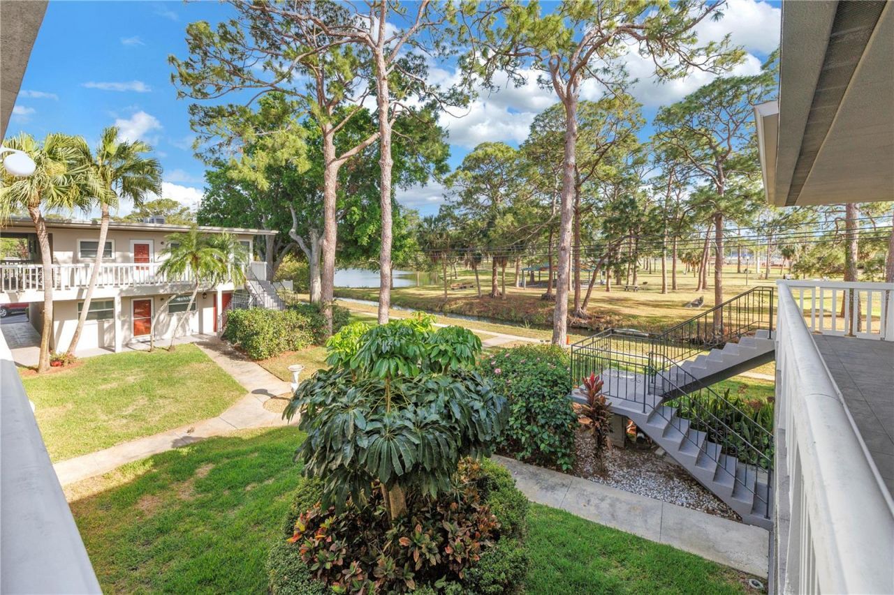 800 71st Avenue N, Unit 10, Saint Petersburg, FL 33702 Photo