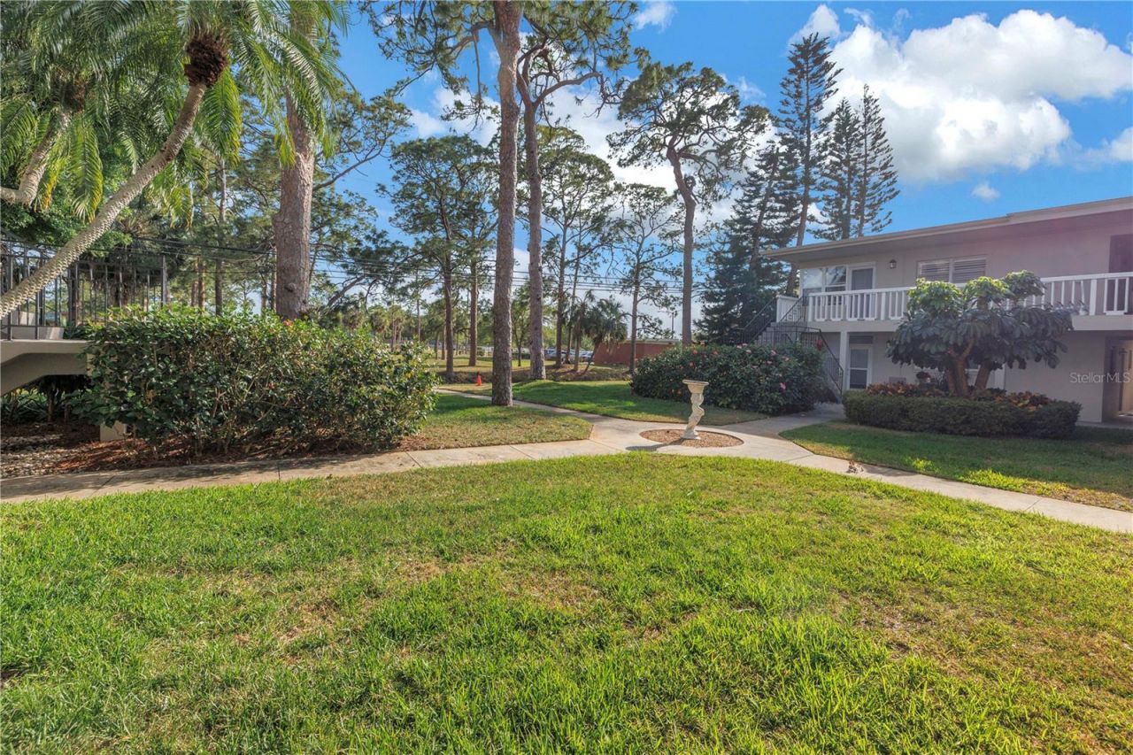 800 71st Avenue N, Unit 10, Saint Petersburg, FL 33702 Photo