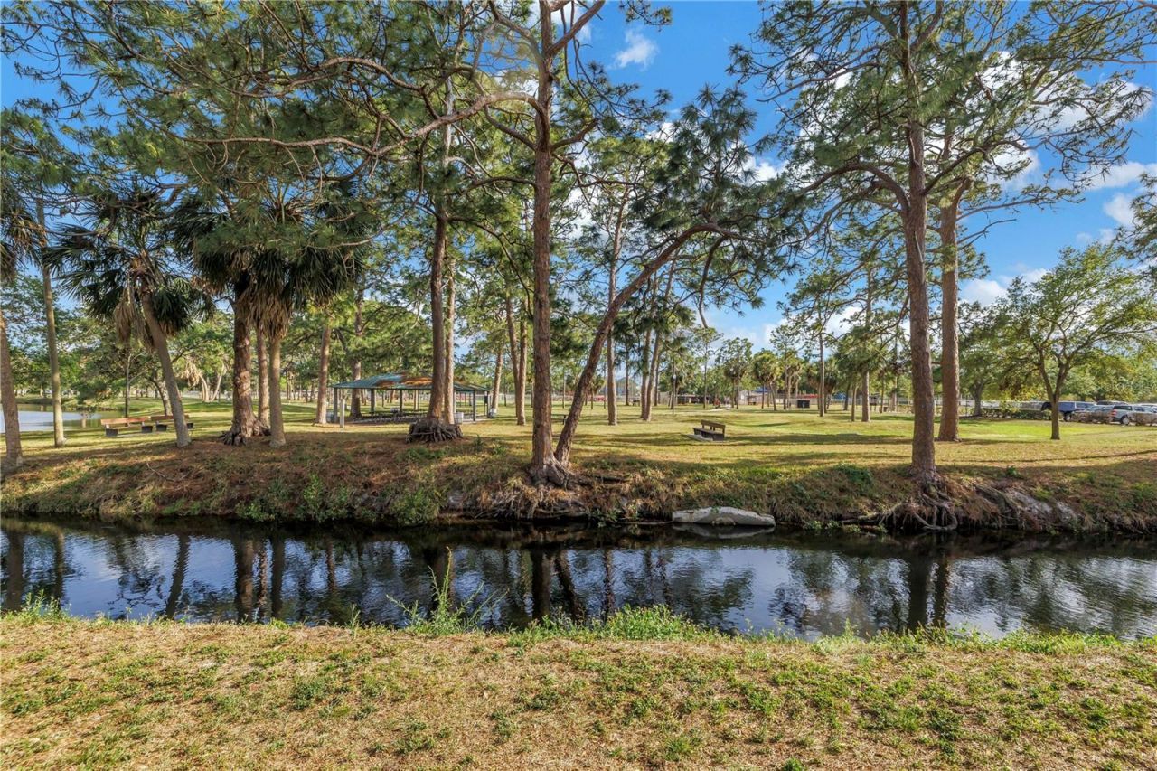 800 71st Avenue N, Unit 10, Saint Petersburg, FL 33702 Photo