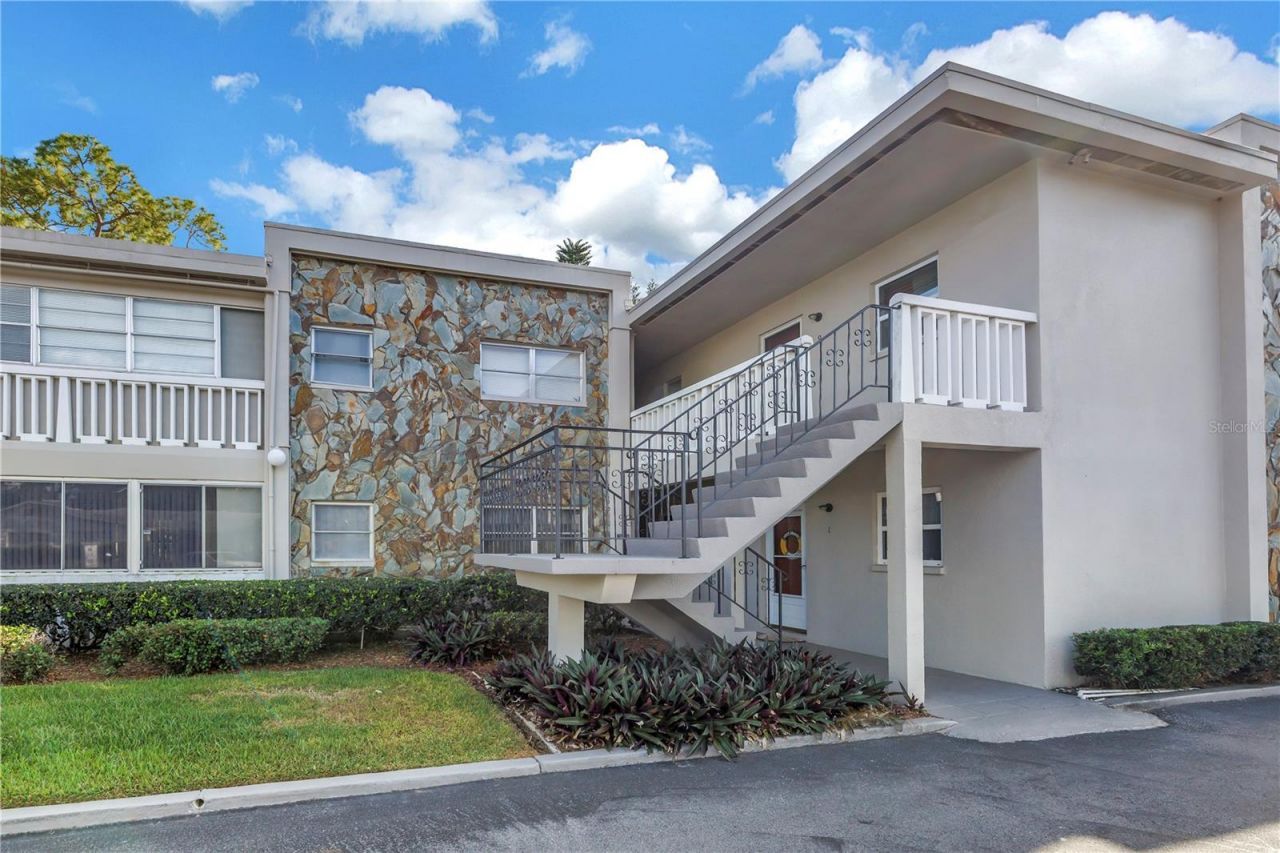 800 71st Avenue N, Unit 10, Saint Petersburg, FL 33702 Photo