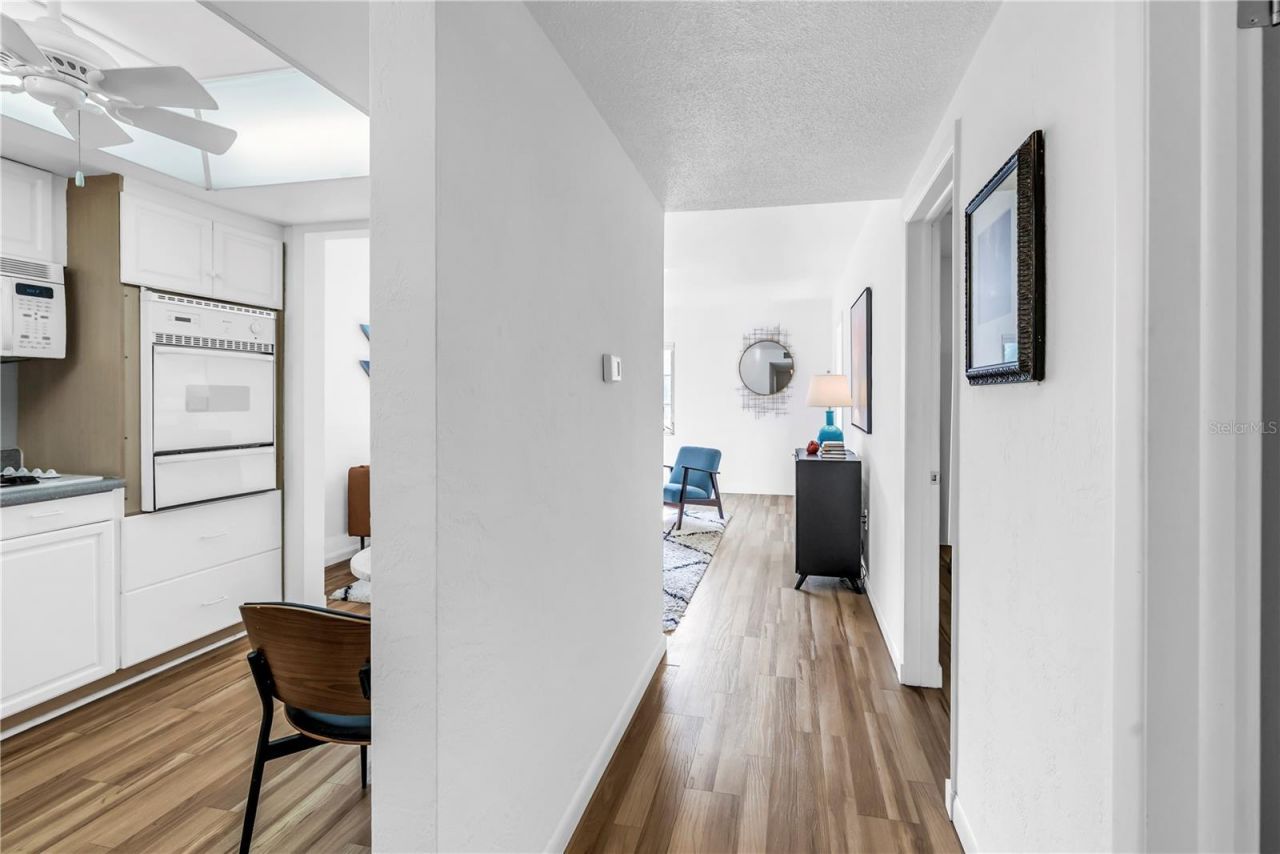 800 71st Avenue N, Unit 10, Saint Petersburg, FL 33702 Photo