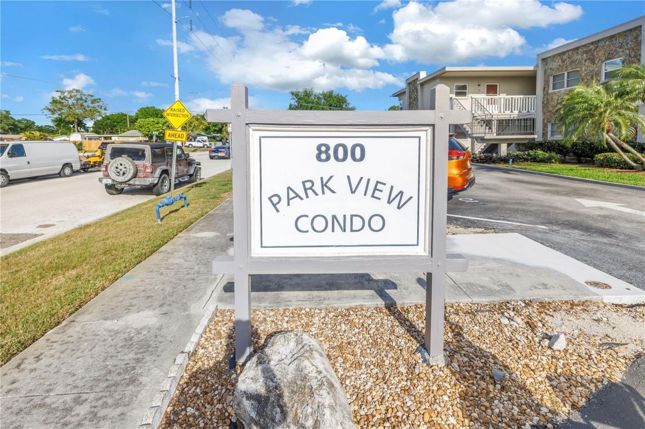 800 71st Avenue N, Unit 10, Saint Petersburg, FL 33702 Photo