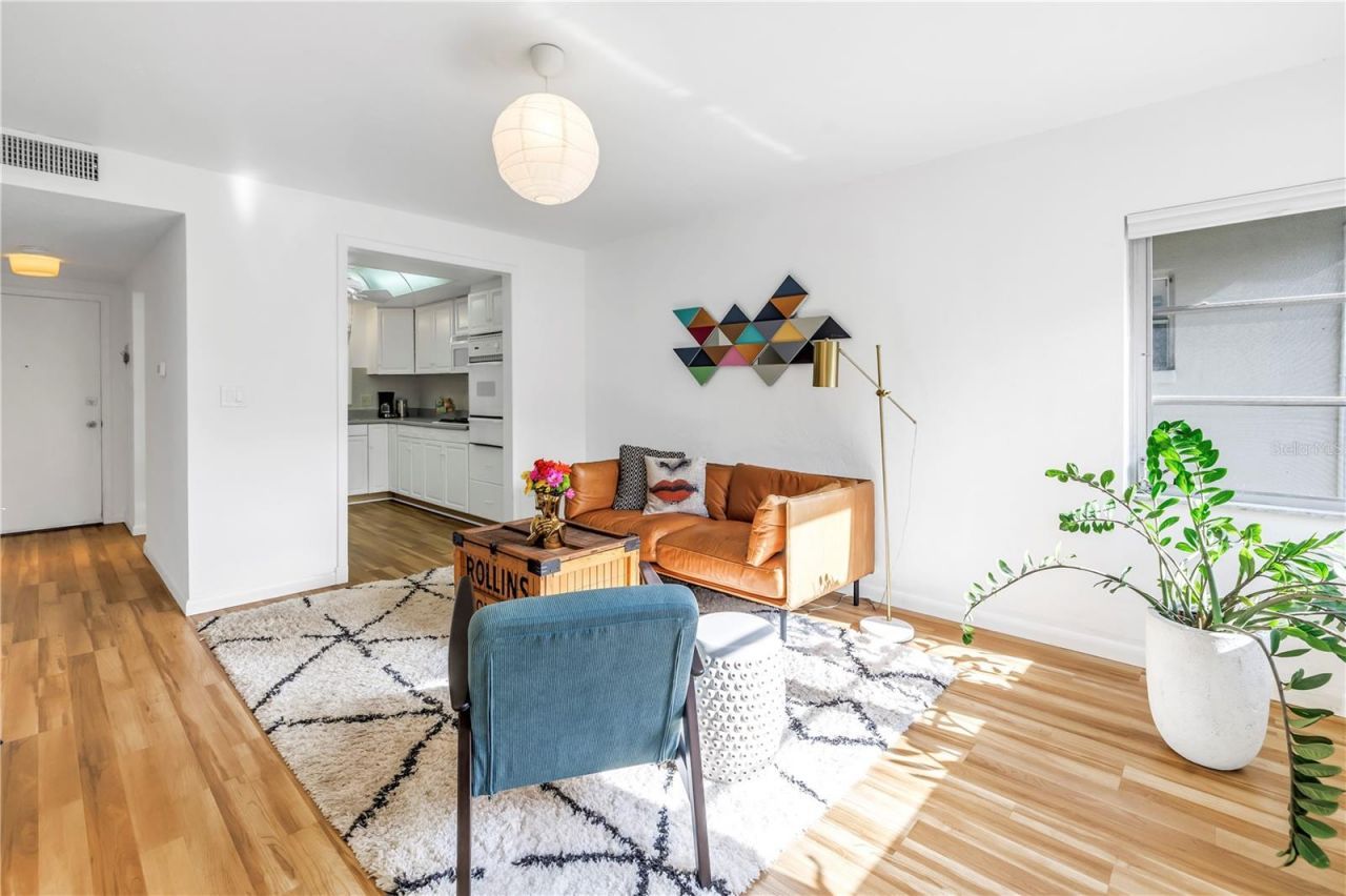 800 71st Avenue N, Unit 10, Saint Petersburg, FL 33702 Photo