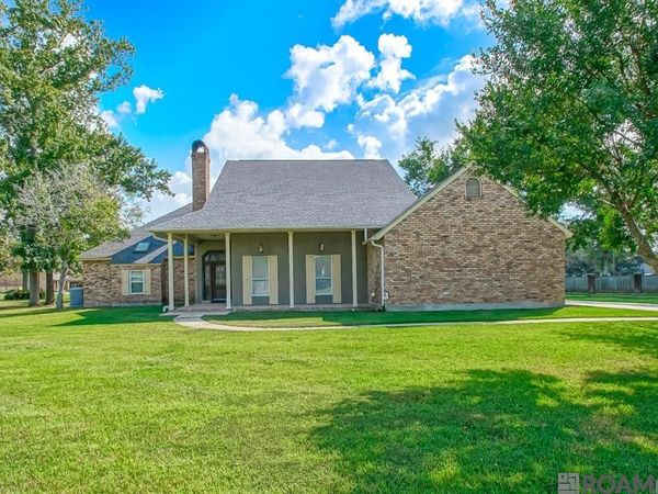 1930 S Houmas Ave, Gonzales, LA 70737