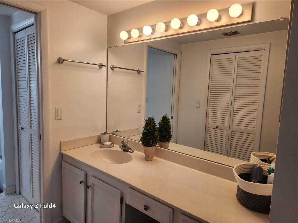 805 River Point Dr, Unit C-307, Naples, FL 34102 Photo