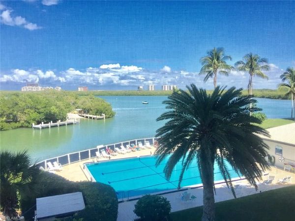 15 Bluebill AVE, Unit 205, NAPLES, FL 34108