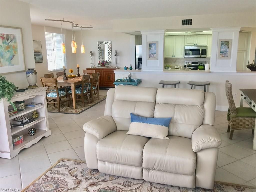 15 Bluebill Ave, Unit 205, Naples, FL 34108 Photo