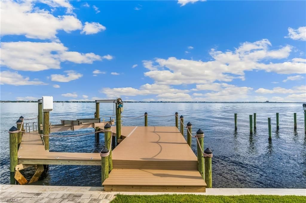 2418 SE 28th St, Cape Coral, FL 33904 Photo