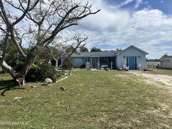 275 Salty Shores Road, Newport, NC 28570