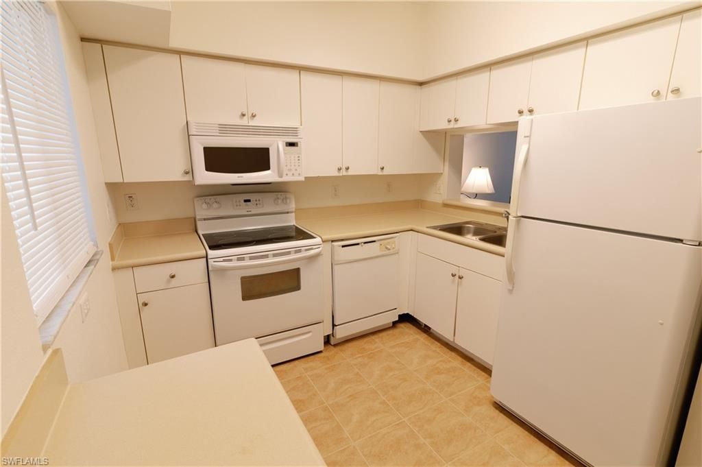 8555 Bernwood Cove Loop, Unit 105, Fort Myers, FL 33966 Photo