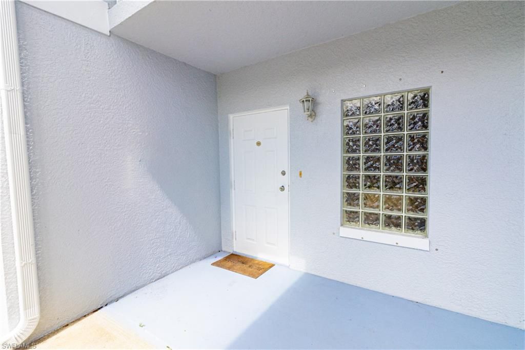 8555 Bernwood Cove Loop, Unit 105, Fort Myers, FL 33966 Photo