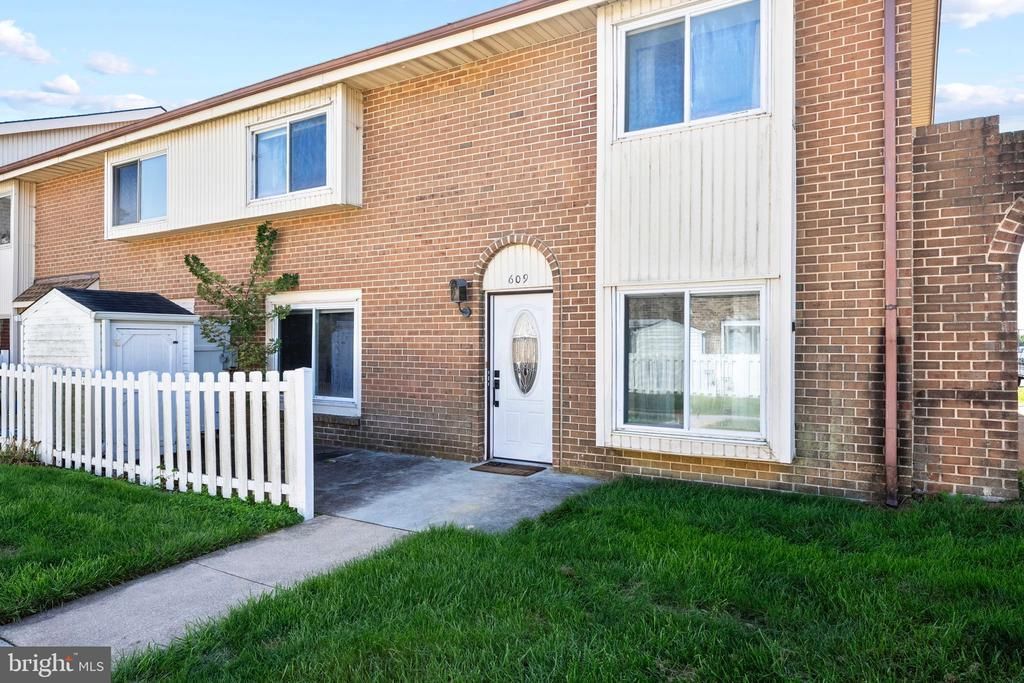 609 Cobble Creek Curve, Newark, DE 19702 Main Photo