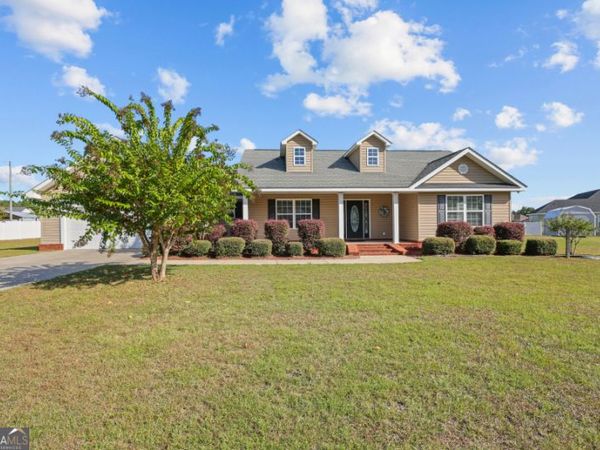 143 Caleb Circle, Jesup, GA 31545