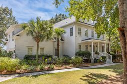 1756 Greenspoint Court photo 4