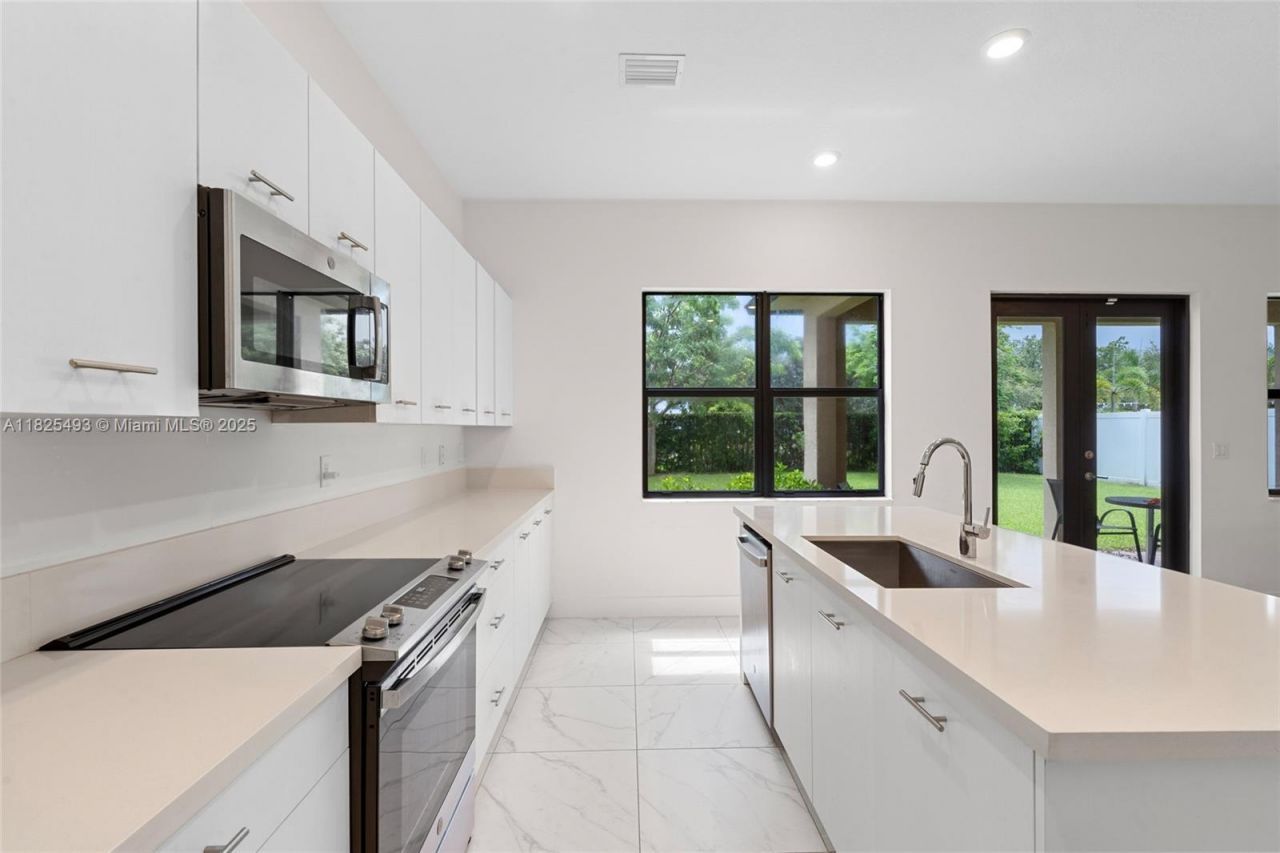 4349 SW 173rd Ave, Miramar, FL 33029 Photo