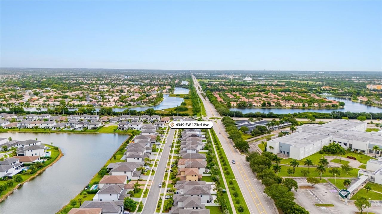 4349 SW 173rd Ave, Miramar, FL 33029 Photo