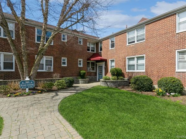 10 Bryant Crescent, Unit 2L, White Plains, NY 10605