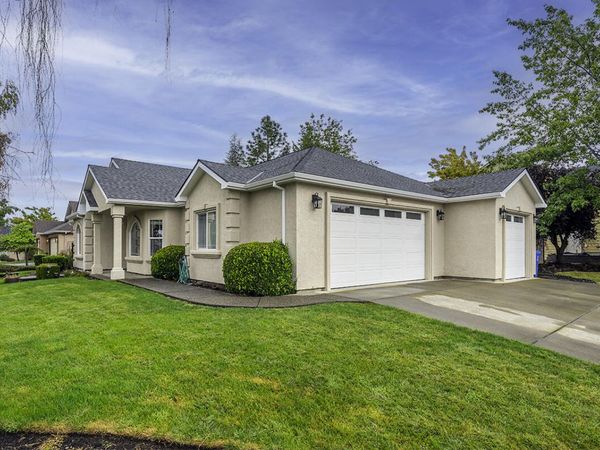 375 Robert Trent Jones Boulevard, Eagle Point, OR 97524