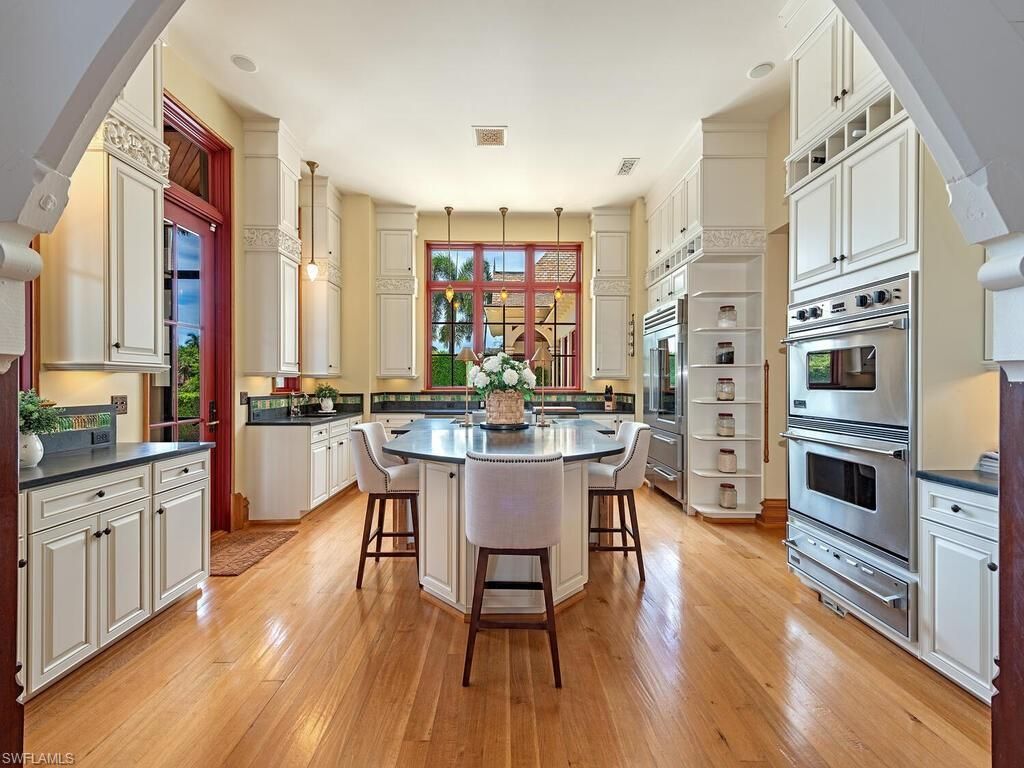 730 21st Ave S, Naples, FL 34102 Photo