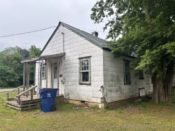 129 4th, Vinita, OK 74301