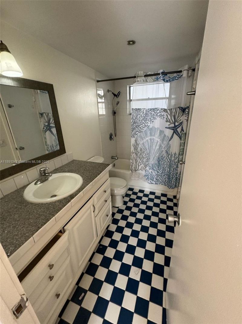 15600 NW 7th Ave, Unit 215, Miami, FL 33169 Photo