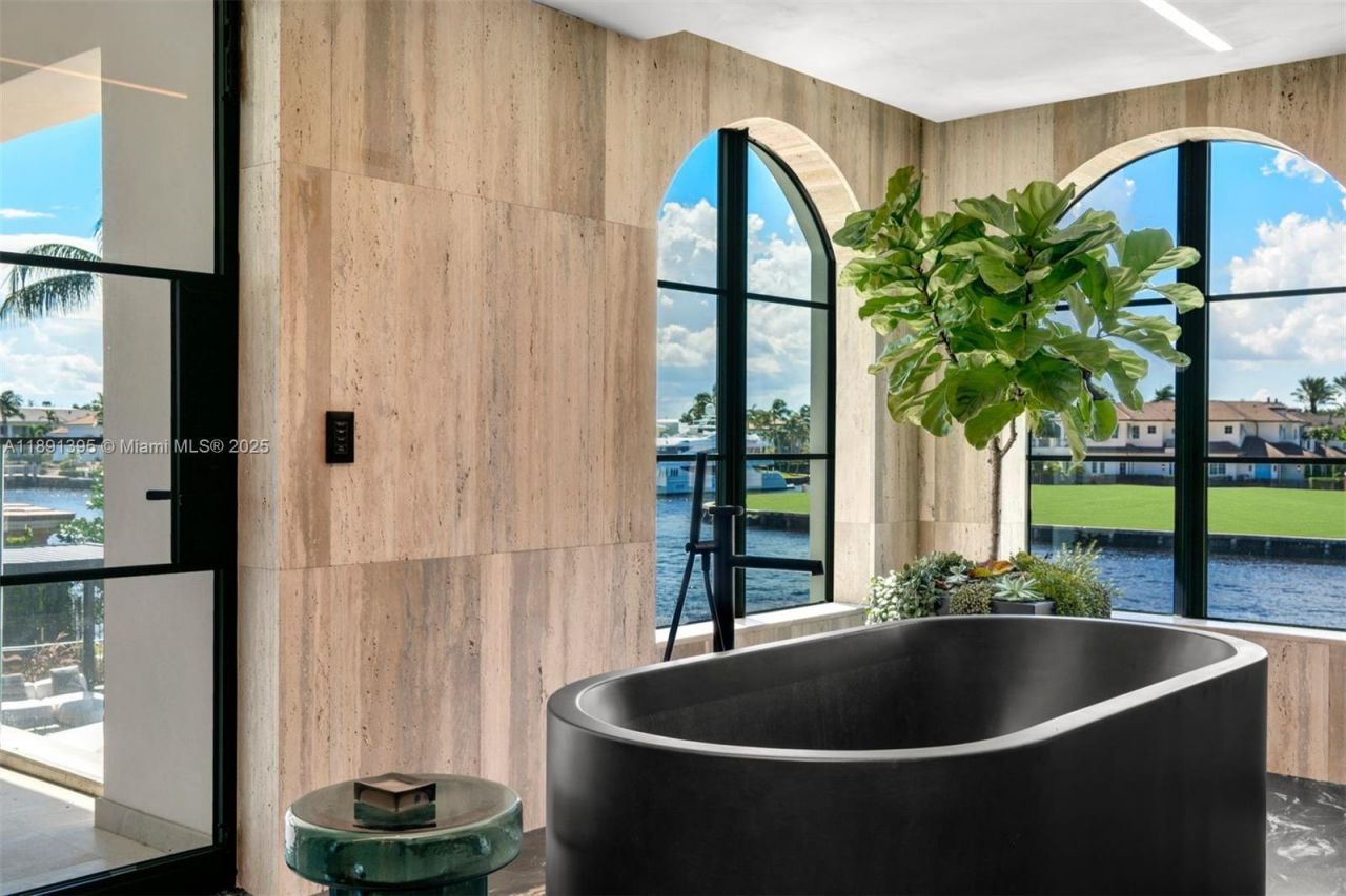 2401 Spanish River Rd, Boca Raton, FL 33432 Photo