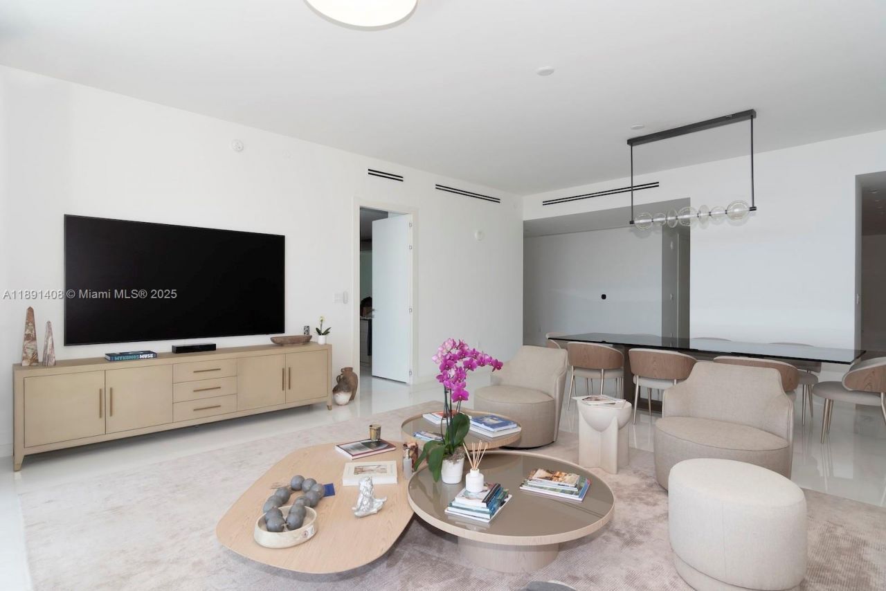 300 Biscayne Blvd Way, Unit 3503, Miami, FL 33131 Photo