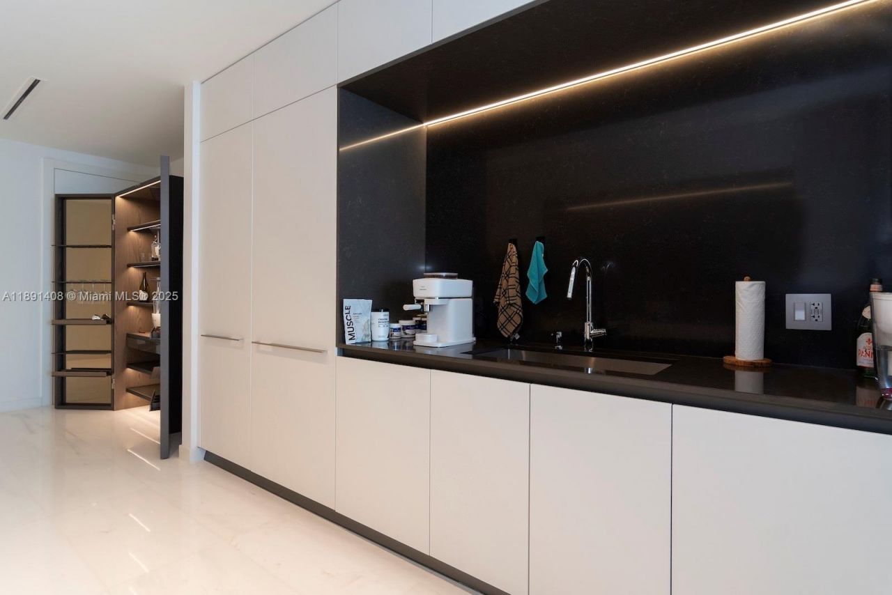 300 Biscayne Blvd Way, Unit 3503, Miami, FL 33131 Photo