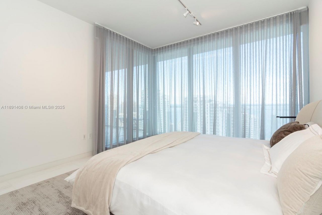 300 Biscayne Blvd Way, Unit 3503, Miami, FL 33131 Photo