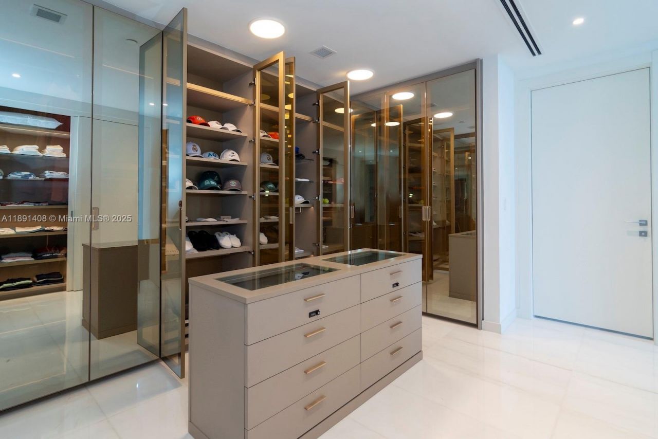 300 Biscayne Blvd Way, Unit 3503, Miami, FL 33131 Photo