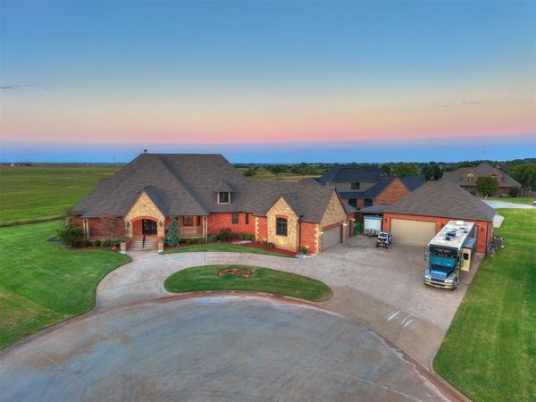 610 Lawrence Drive, Okarche, OK 73762