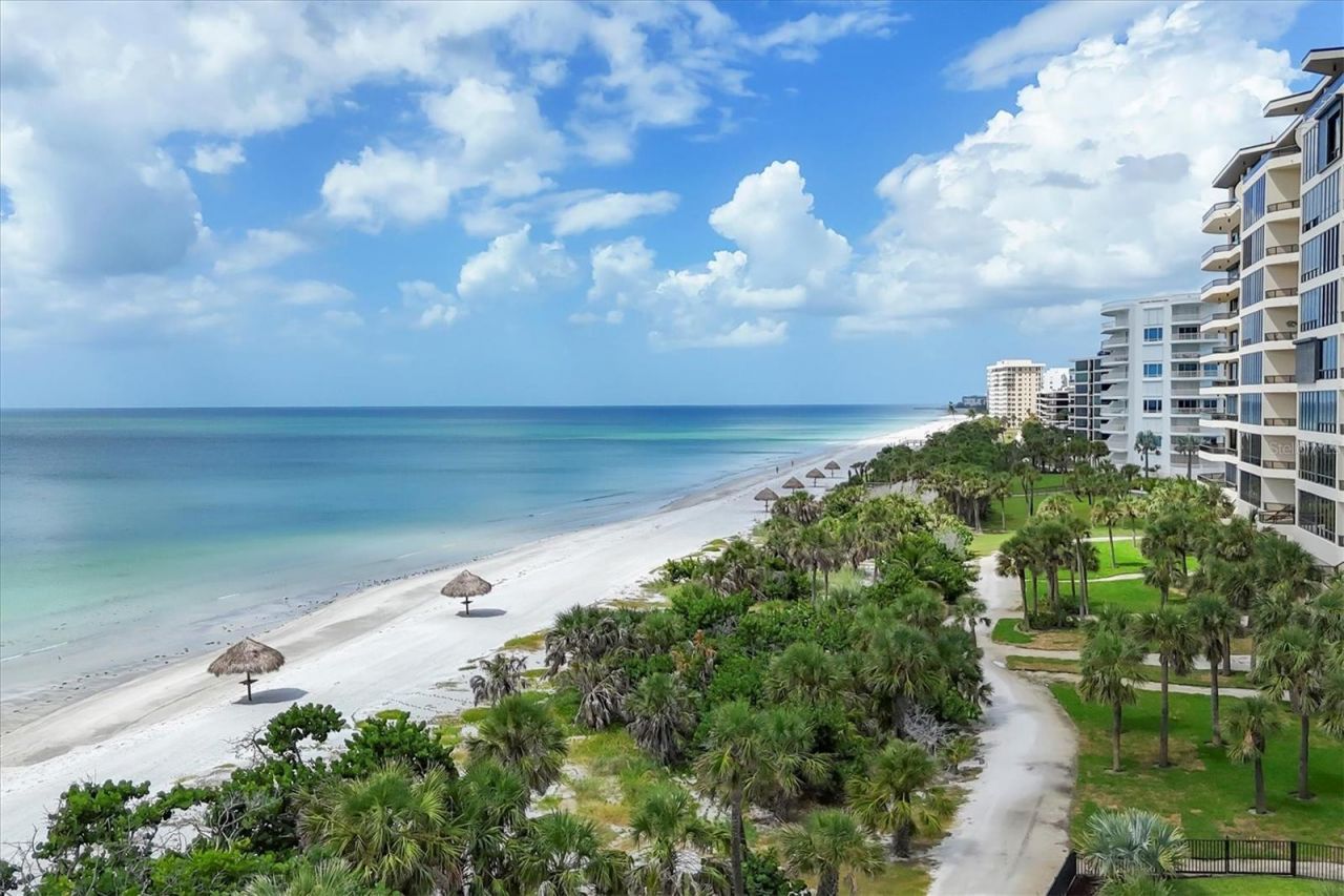 435 L Ambiance Drive, Unit J703, Longboat Key, FL 34228 Photo