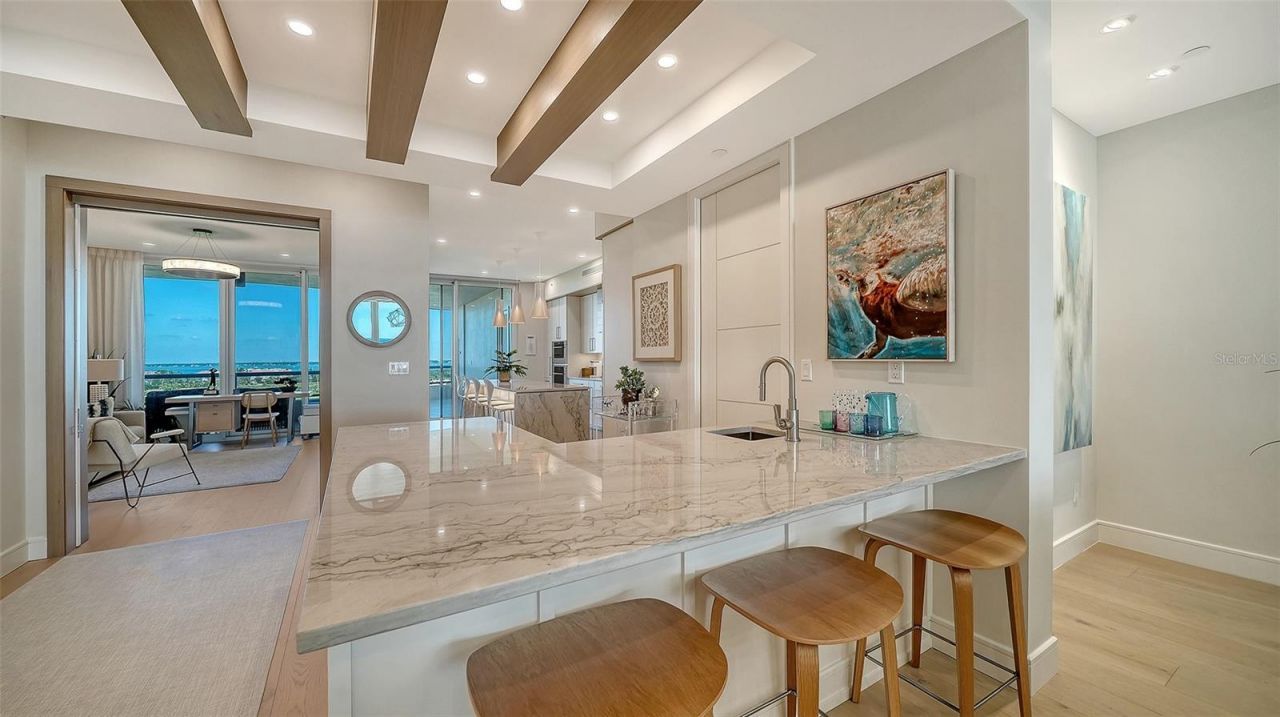 435 L Ambiance Drive, Unit J703, Longboat Key, FL 34228 Photo