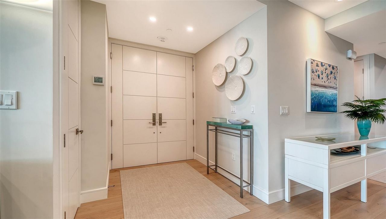 435 L Ambiance Drive, Unit J703, Longboat Key, FL 34228 Photo