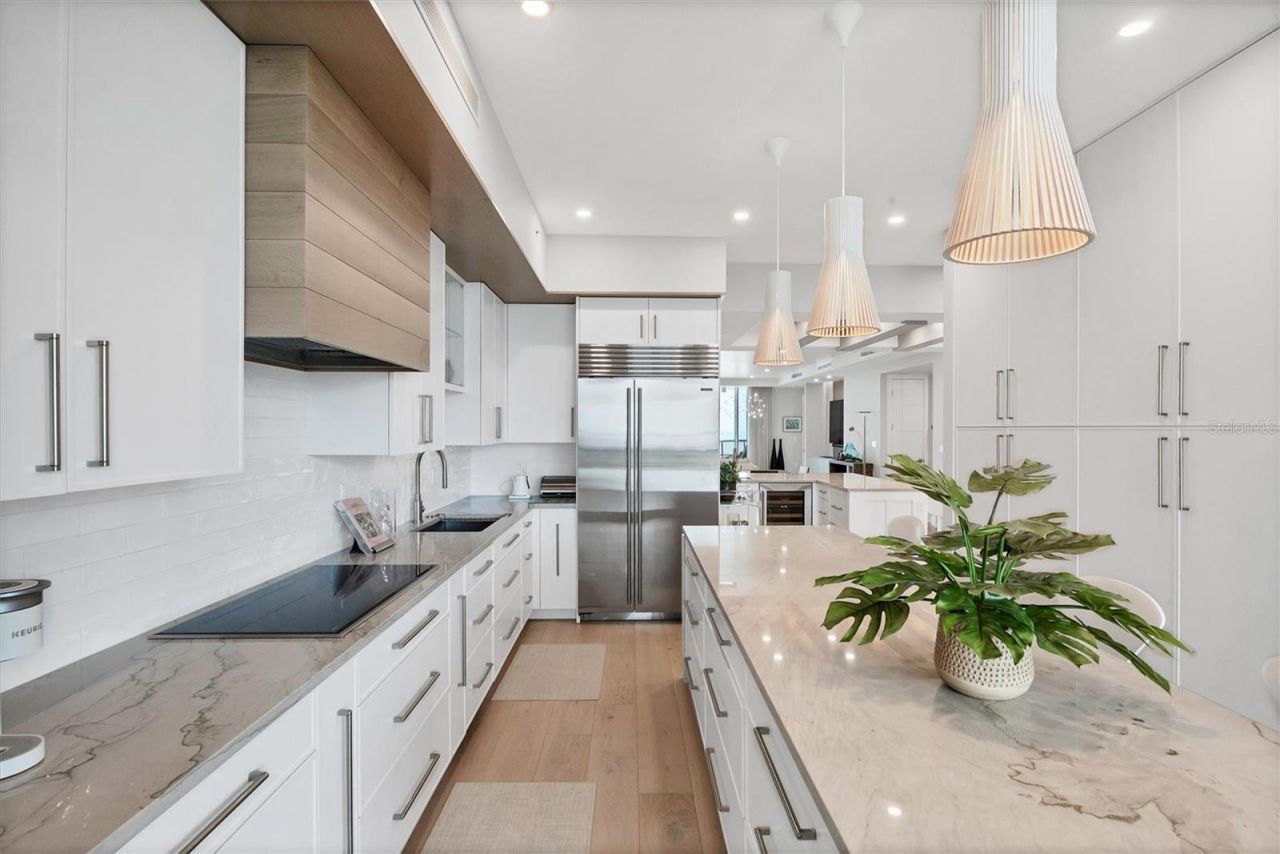 435 L Ambiance Drive, Unit J703, Longboat Key, FL 34228 Photo