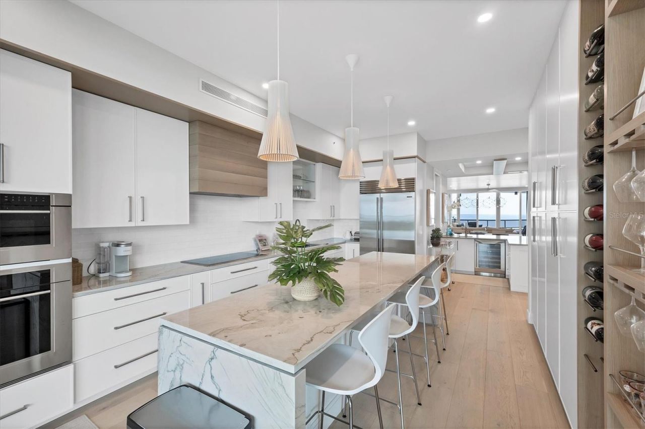 435 L Ambiance Drive, Unit J703, Longboat Key, FL 34228 Photo