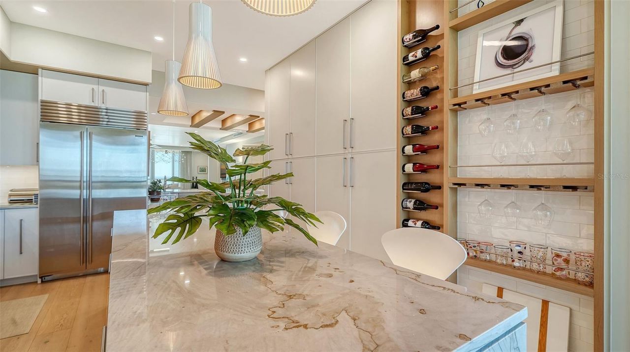 435 L Ambiance Drive, Unit J703, Longboat Key, FL 34228 Photo